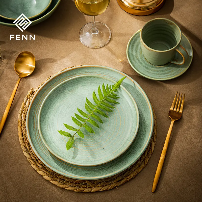 What is reactive glaze dinnerware?