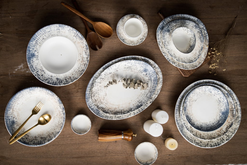Ocean Shell Ceramic Dinnerware Collection